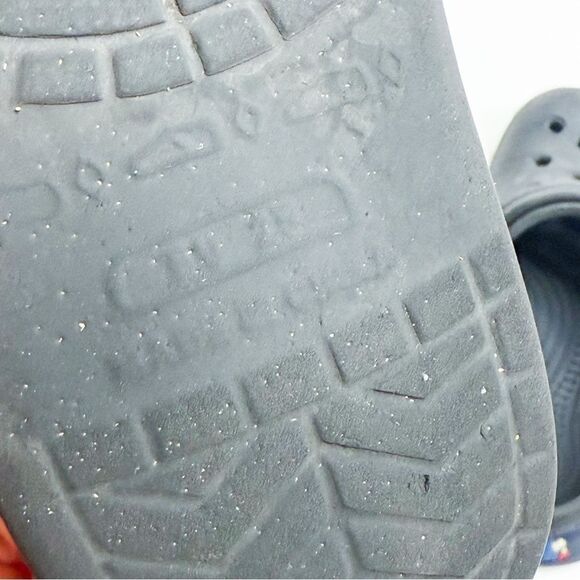 Kids Cute and Comfy Black Dinosaur Clogs Size 7 - Picture 7 of 7